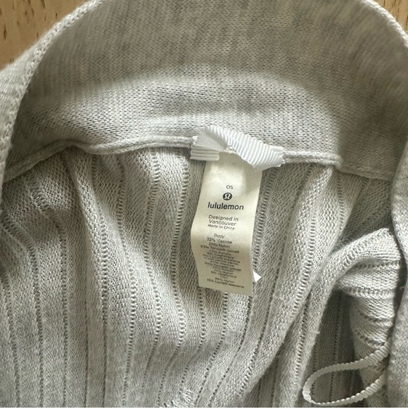 Lululemon Dream Weaver Wrap - Picture 6 of 7